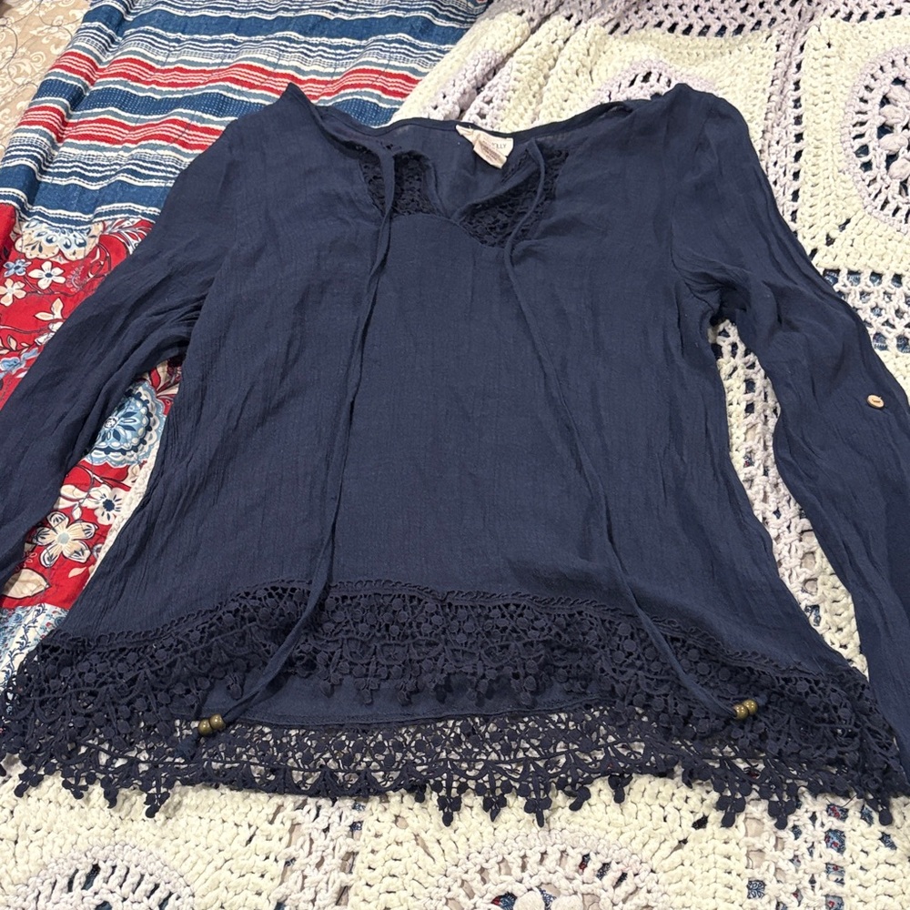 Chic Navy Women's Blouse with Lace Detail